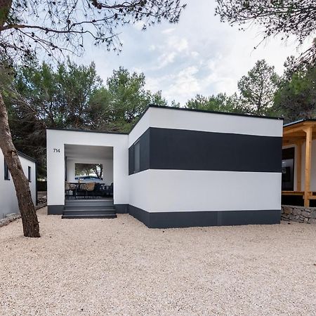 Luxury Mobile Home Pretty Green - Premium - Oaza Mira Resort -50 M From The Beach Drage Esterno foto