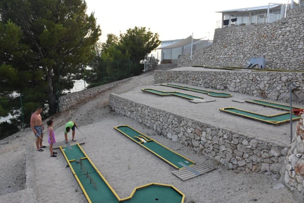 Luxury Mobile Home Pretty Green - Premium - Oaza Mira Resort -50 M From The Beach Drage Esterno foto